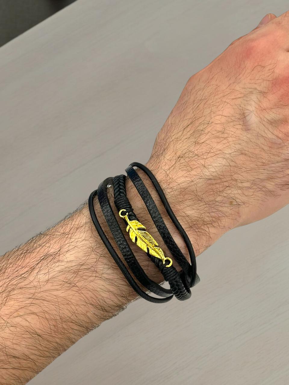 Leaf Design Leather Bracelet