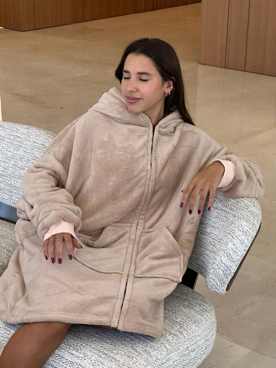 Beige hooded blanket w zipper