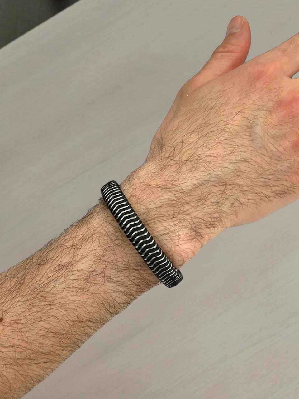 Black Zig-Zag Design Bracelet