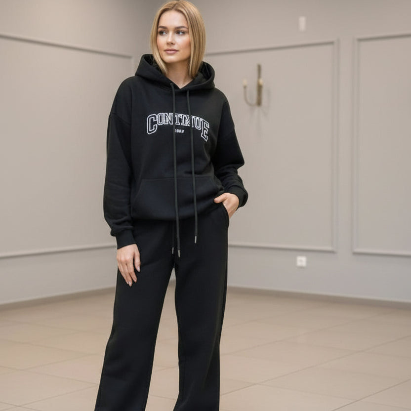 Black comfy woman jogging set