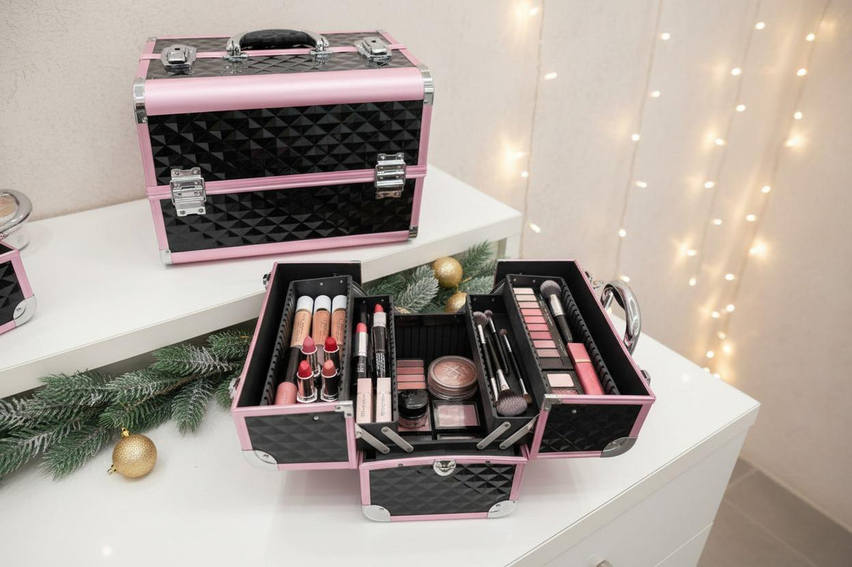 Black and pink jewelery box