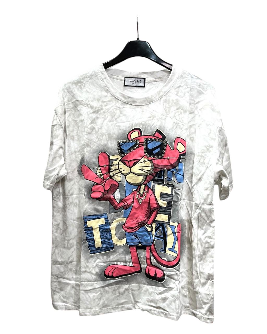 Oversized white tshirt with a colorful cartoon graphic of the pink panther character