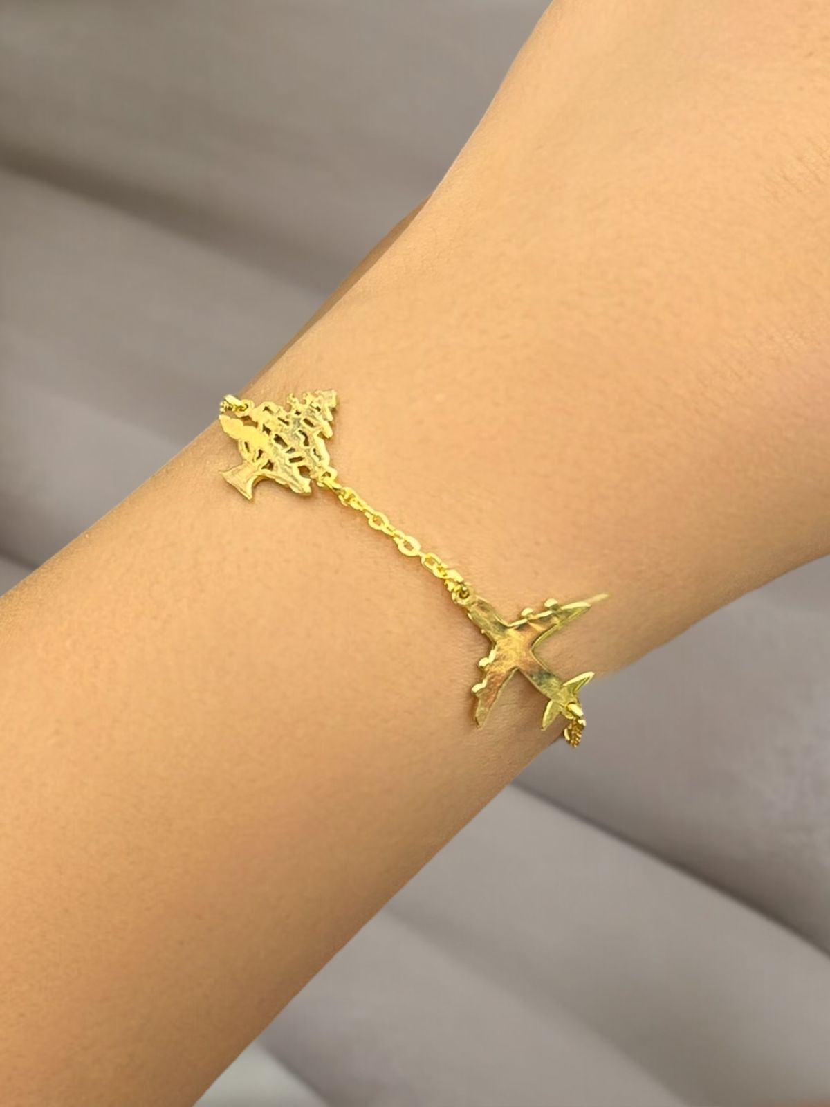 Cedar tree with plane bracelet