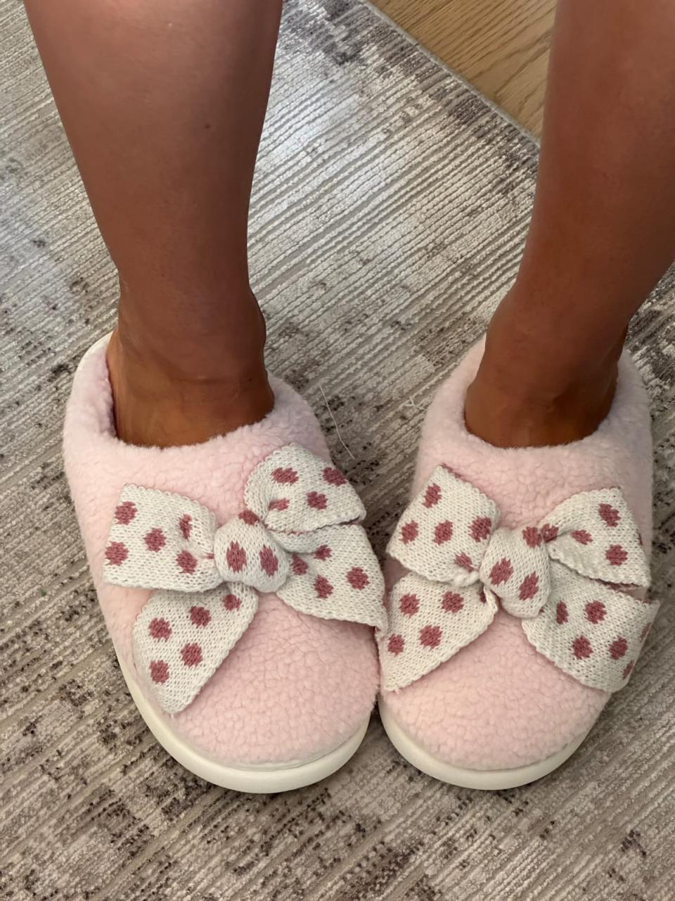 Pink bow slippers