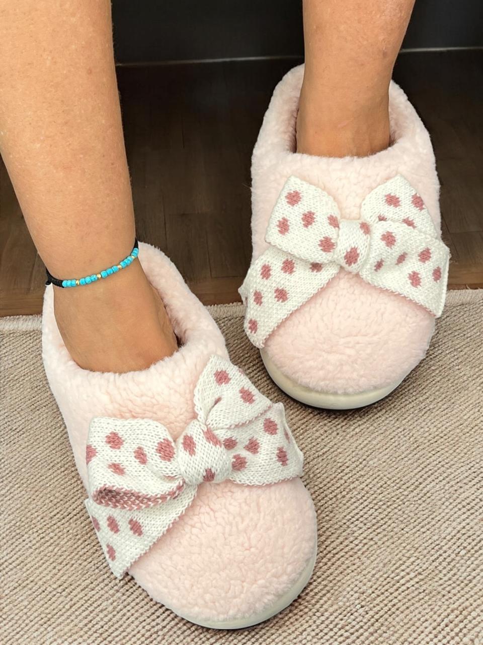 Pink bow slippers