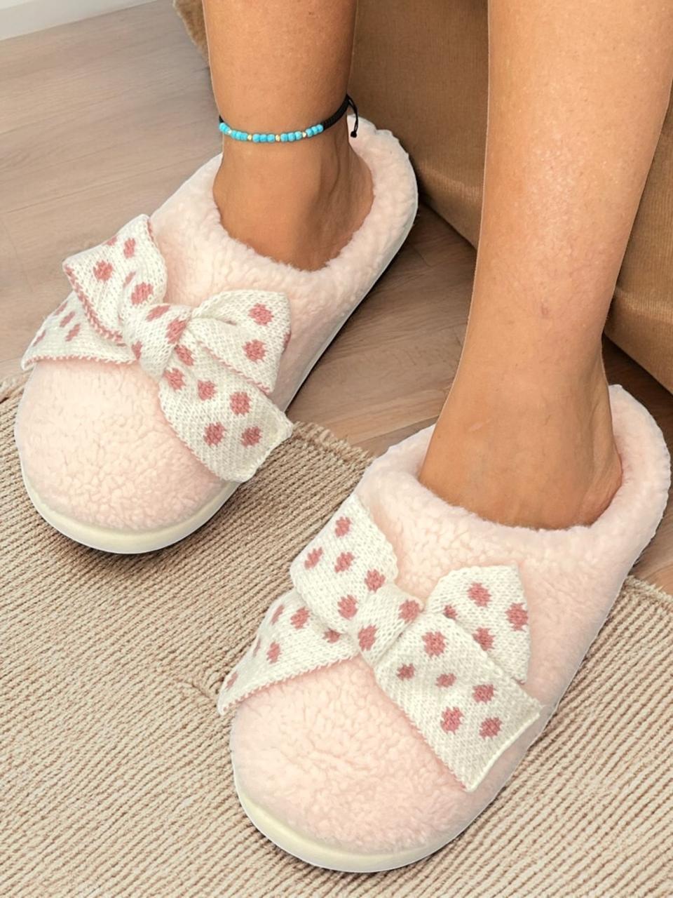 Pink bow slippers
