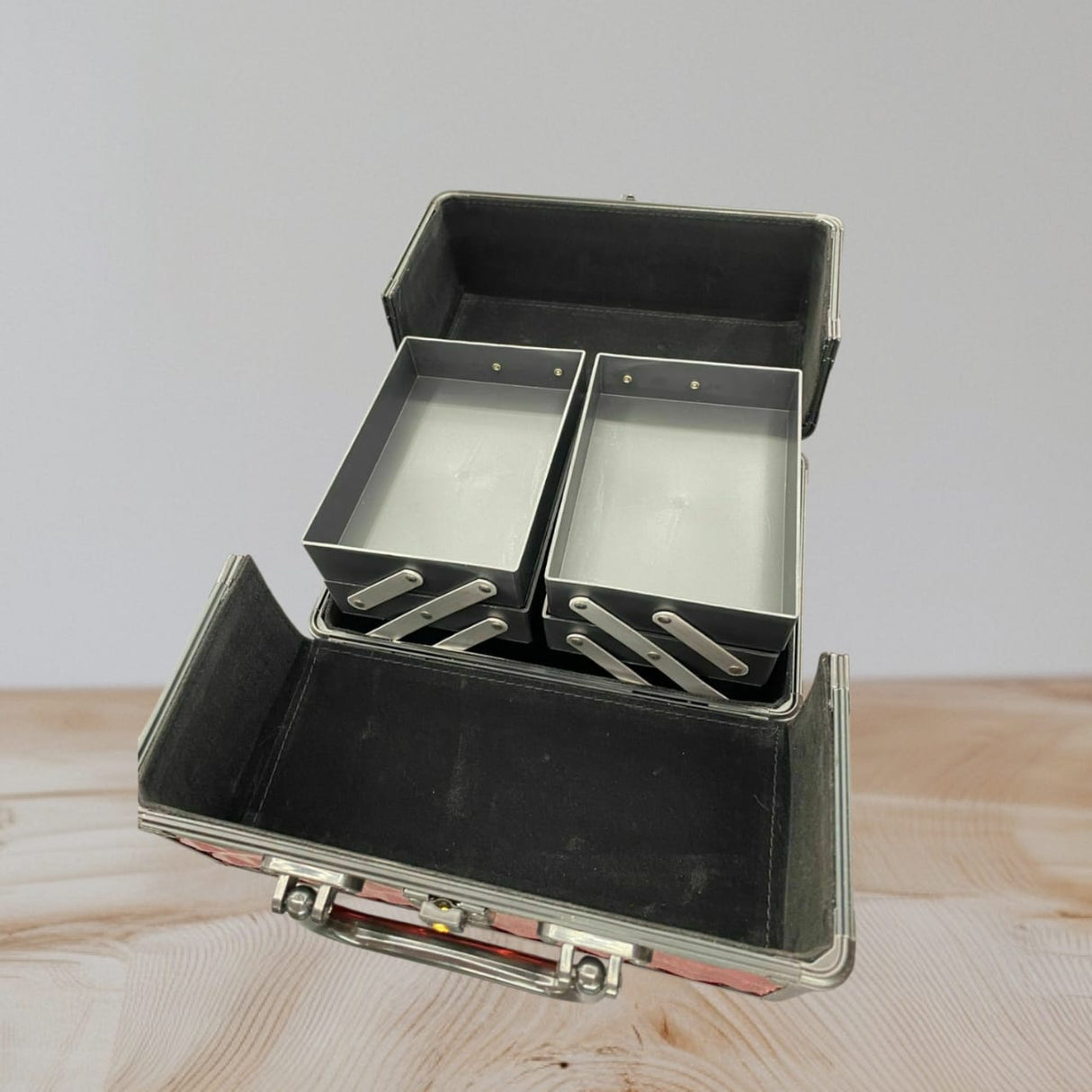 Aluminium jewelery box