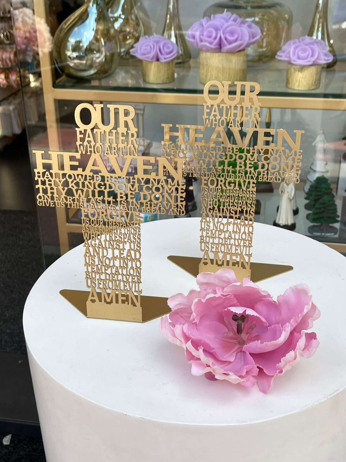 English Elegant Laser-Cut Gold Cross