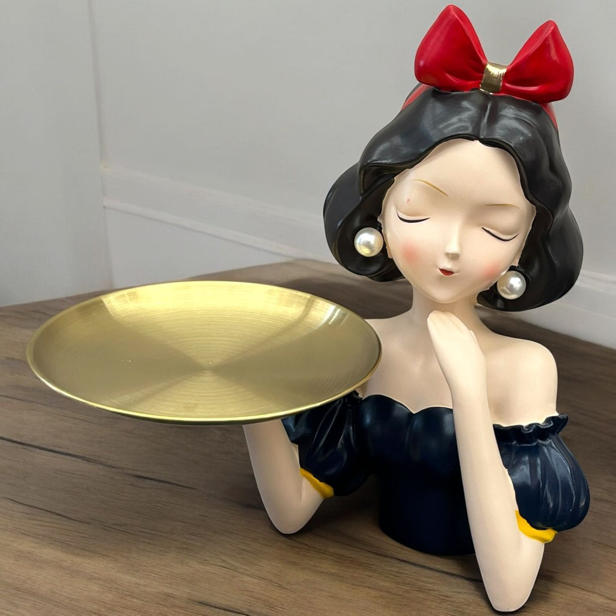 Elegant lady decorative tray