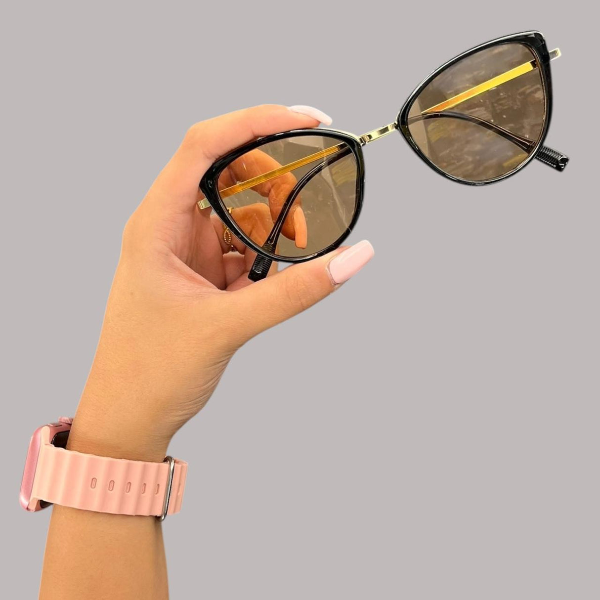 Cat eye glasses