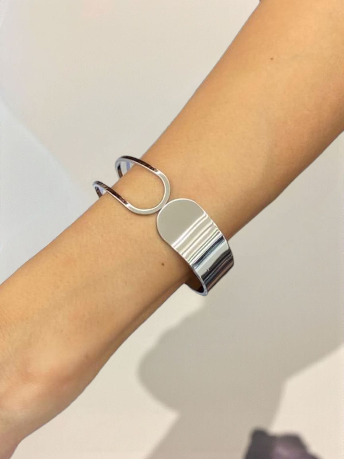 Elegant Bangle Bracelet