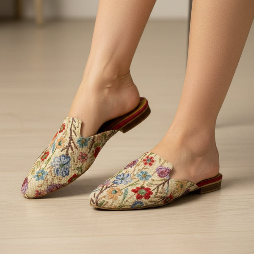 Flowers design slippers