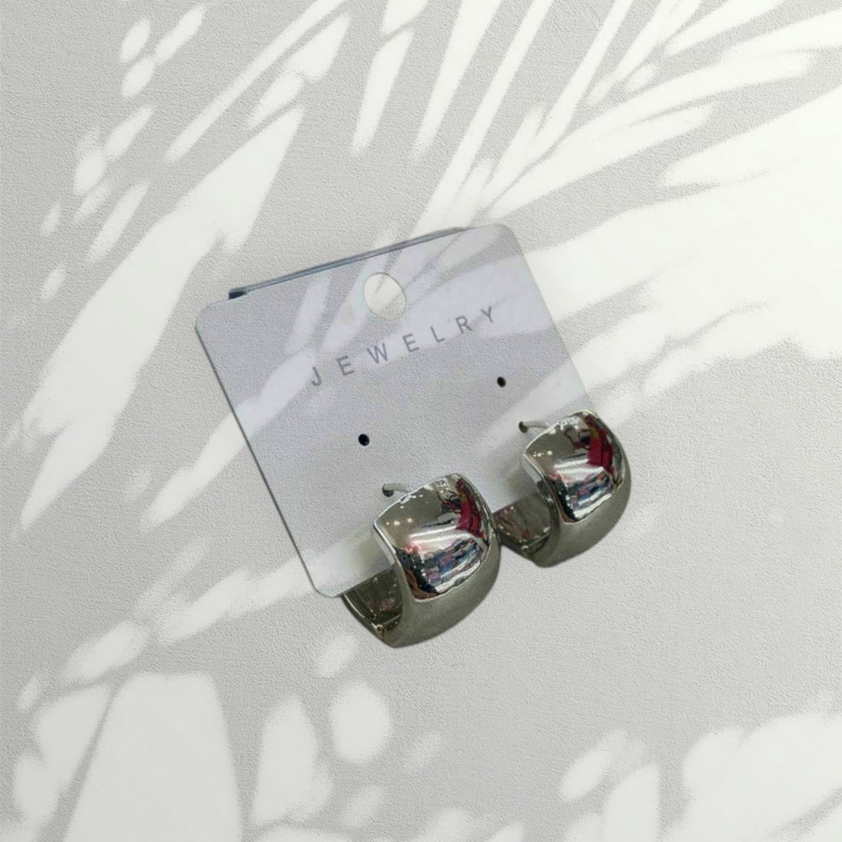 Mini hoop earring