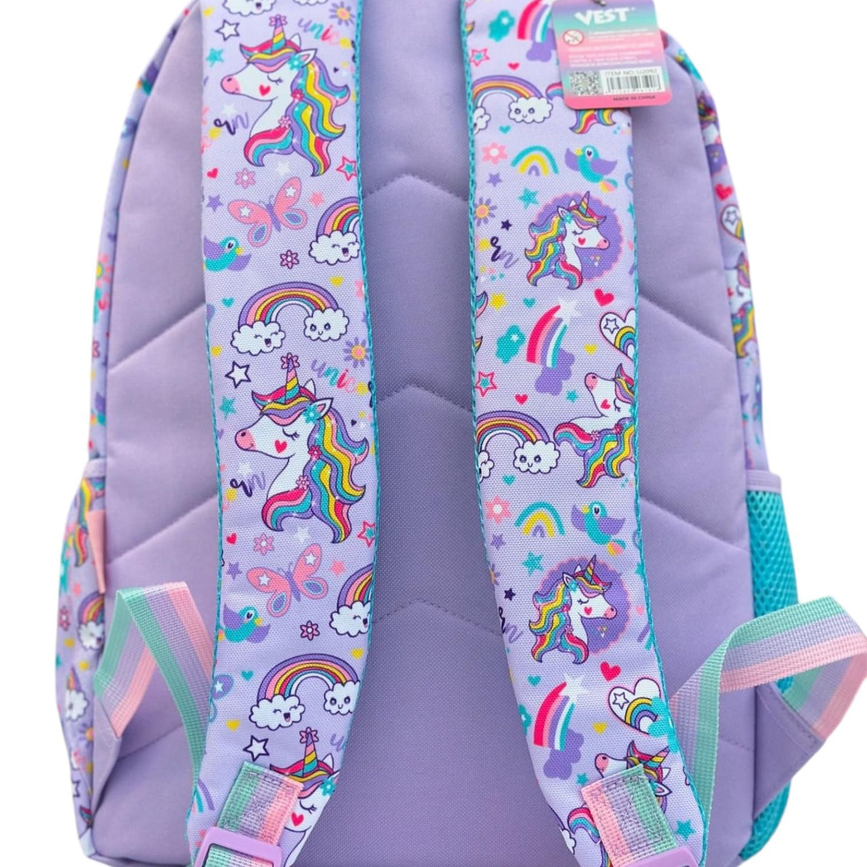 Padded back panel and unicorn print shoulder straps for comfy wear