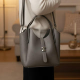 Sophisticated handbag