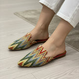Colorful ZigZag design slippers
