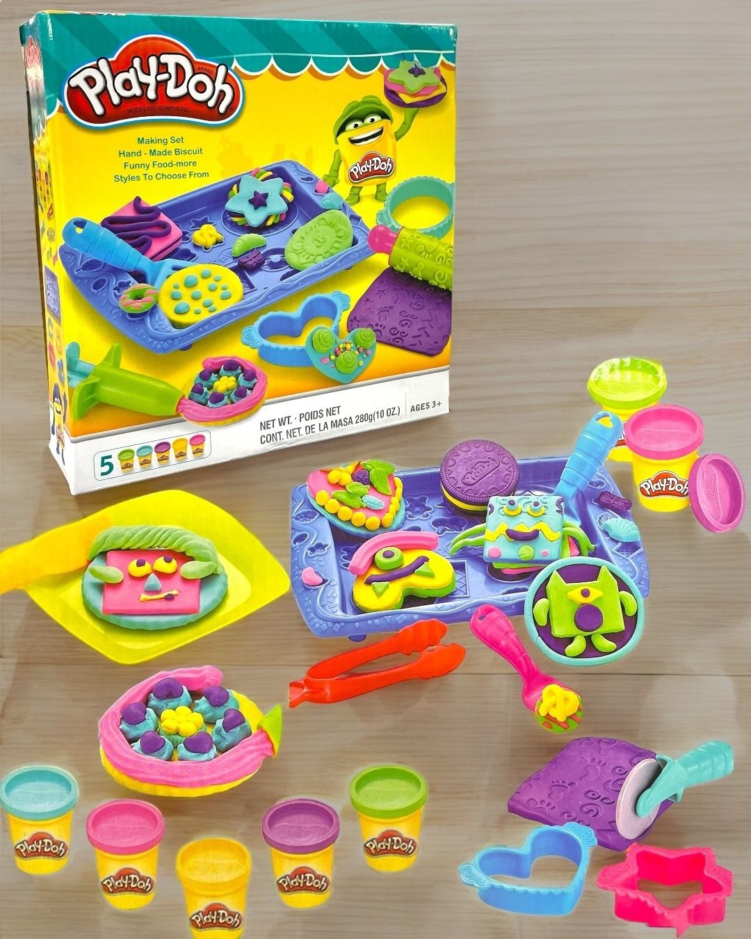 Play doh biscuit making